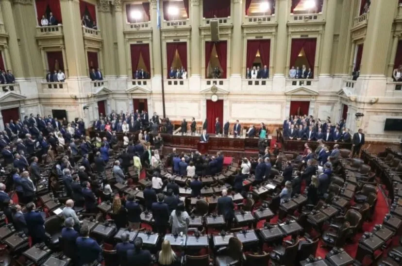 Congreso-Presupuesto-2025-828x548