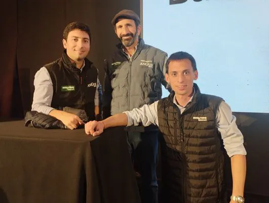 tn_IMG_20250521_190101243