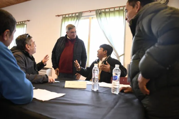 encuentro-de-apicultores-696x464