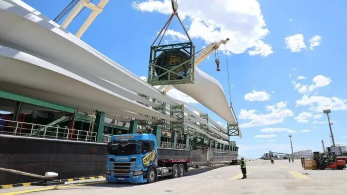 parque-eolico-casa-ypf-luz-olvarria-696x392