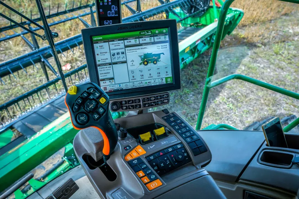 JOHN DEERE