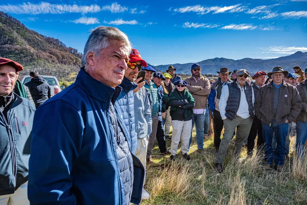 DR. JUAN JOSE TAMBELLA - GIRA PATAGONICA DE HEREFORD