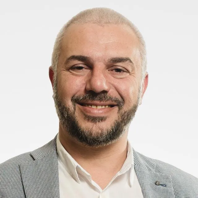 FERNANDO IPARRAGUIRRE