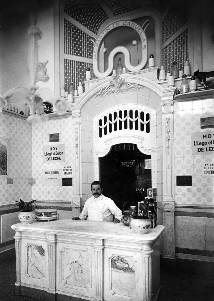 lm-lecheria-727x1024