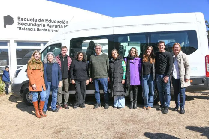minibus-696x464