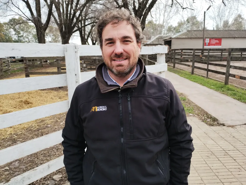 EZEQUIEL HOURCADE