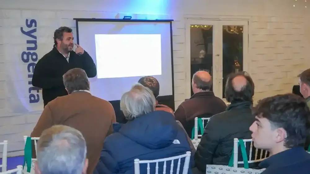 charla_en_la_sociedad_rural_de_necochea