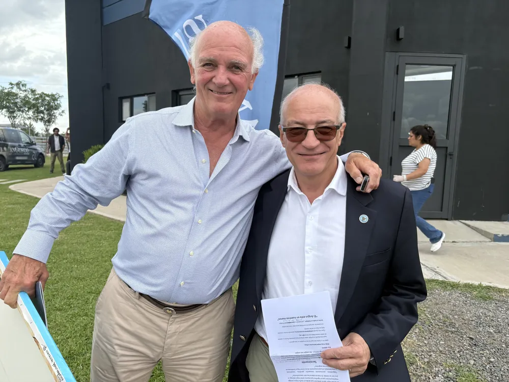 ANGUS - BUSTILLO Y DERITO