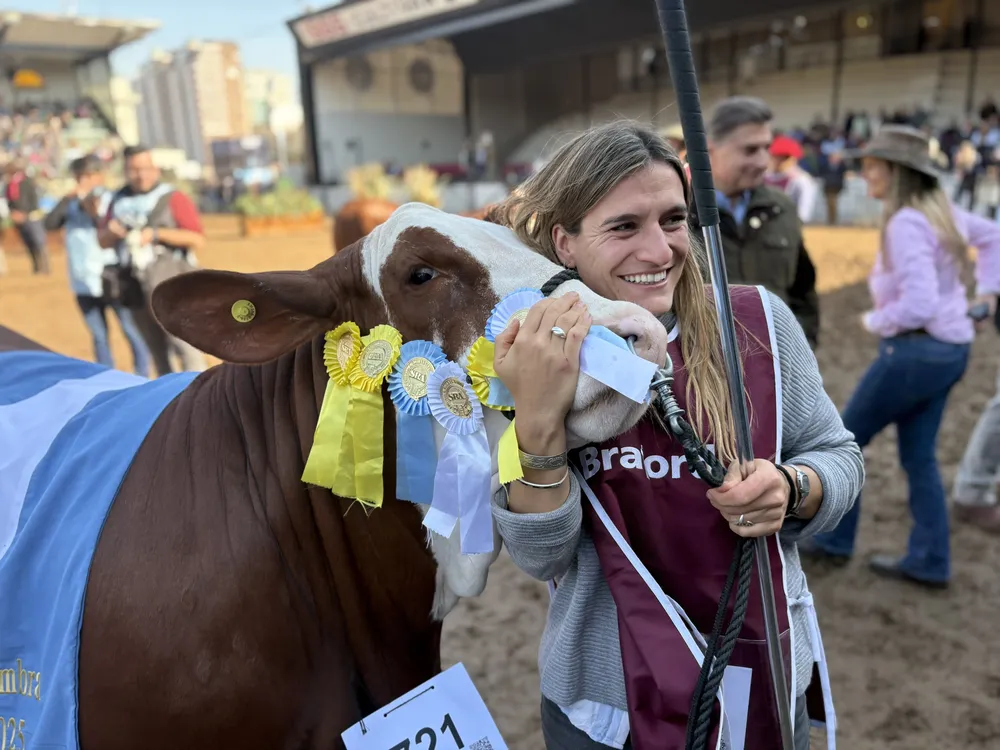 CLARA MARTINEZ FERRARIO - CABAÑA EL AMARGO