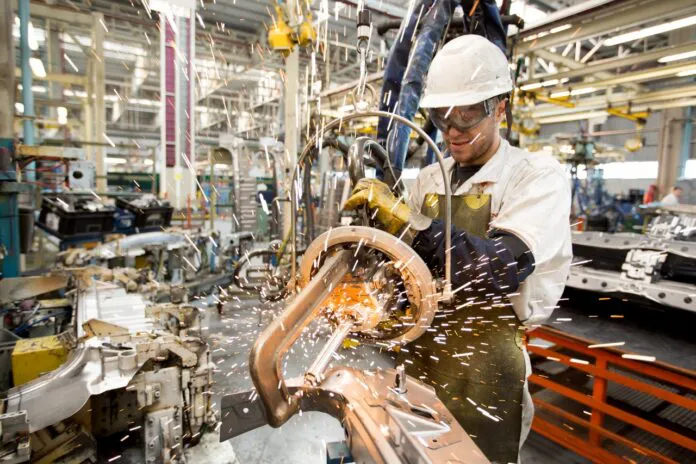 industria-696x464