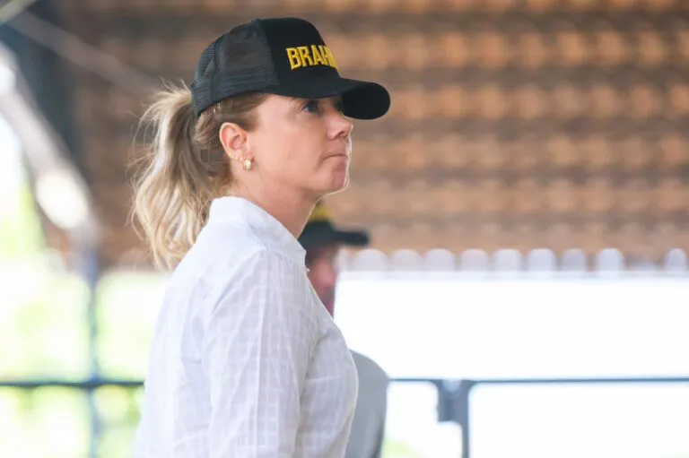 LUCIANA-MALOSSI-QUEIROZ-768x511