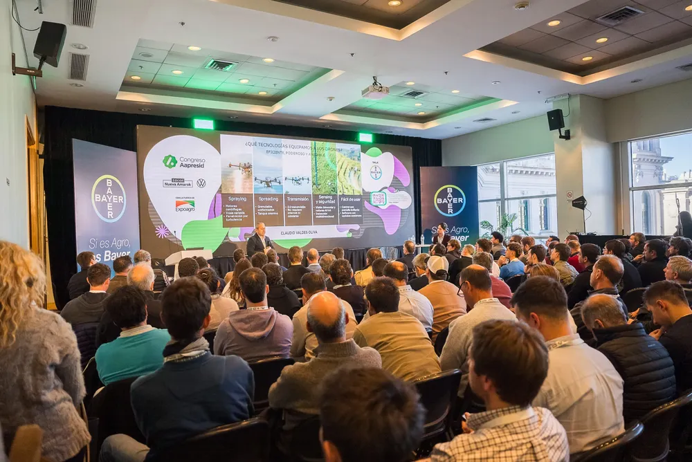 Summit-Agro-Argentina-presento-su-nueva-linea-de-negocios-gacetilla-post-evento2.docx-scaled