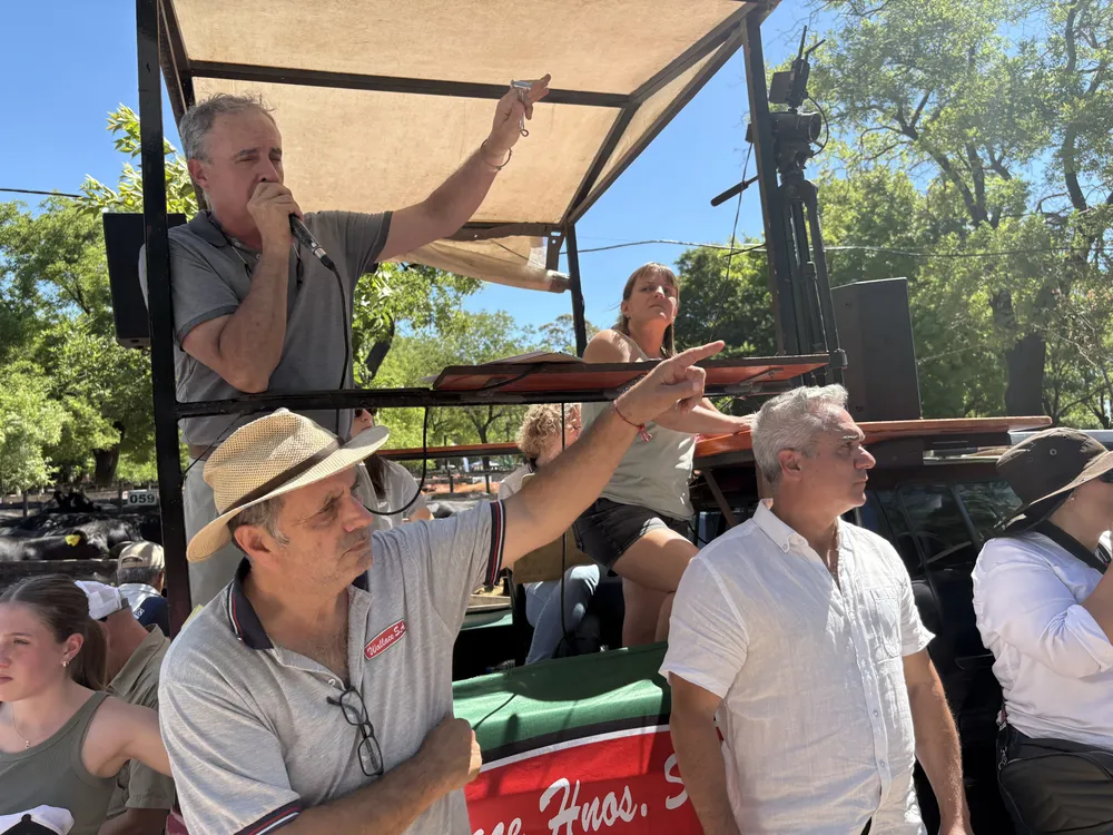 RAICES GANADERAS EN SOC RURAL DE AZUL - DIC 2025