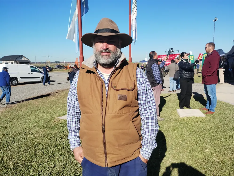 LUCAS COOK - LOS CHOLES